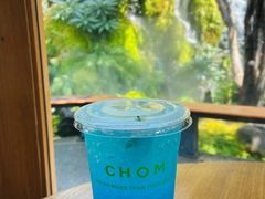 -Chom Cafe and Restaurant