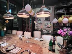 -SISTERS BAR RESTAURANT川意酒馆(嘉善老市H楼店)