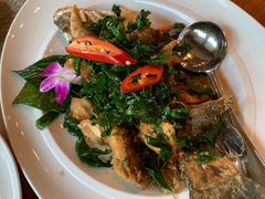 -Chom Cafe and Restaurant