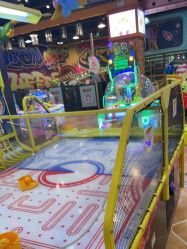 点击看大图 -卡通尼乐园(龙湖六合天街店)