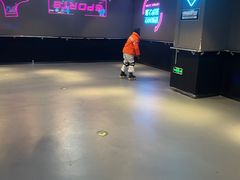 -大鲁阁X运动玩乐园·保龄球·团建·生日派对(滨江宝龙城市广场店)