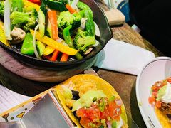 -Famous肥猫墨西哥音乐餐吧(五棵松华熙LIVE店)