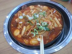 -三清洞摩西韩式年糕火锅(威高广场店)