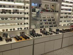 -J-Color眼镜·蔡司·依视路授权店(槐房万达广场店)