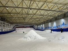 -乔波室内滑雪场