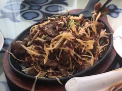铁板煎烤牛肉-撒拉花儿·新疆菜·清真(太阳宫店)