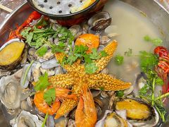 -老东镇啤酒屋海鲜加工·蒸汽海鲜·海鲜烧烤(台东店)