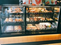 面包甜点陈列柜-星巴克(嘉定中信泰富万达广场店)