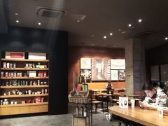 -星巴克(潍坊泰华广场店)