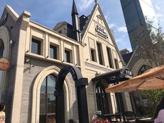 -LENBACH兰巴赫西餐啤酒坊(大连东港店)
