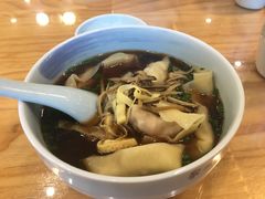 红汤三鲜馄饨-聚成源(芦庄店)