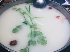 斑鱼招牌锅-打酱友•斑鱼海鲜粥火锅(吴桥店)