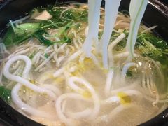 -丽虹云南过桥米线(兴工街店)
