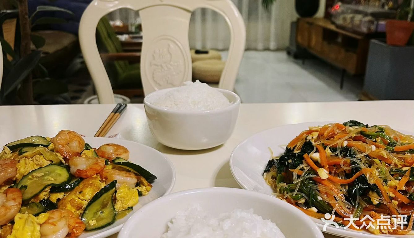 简单吃点儿吧，最近是一点儿也不想吃肉。你们是不知道小时候的我
