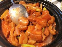 手工薯粉栗子焖腩肉-五稻厨房粤西菜(新闻店)
