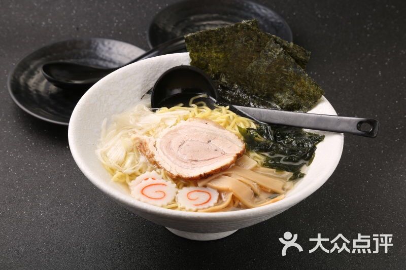 乌骨鸡淡盐拉面