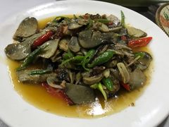 -鲁朗纳麦石锅鸡庄园