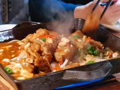 馋嘴牛蛙锅-蜜桃餐厅·伴山(绿宝广场店)