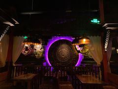 -Helens海伦司小酒馆(上海疁城新天地店)