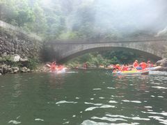 -安吉龙王山峡谷漂流