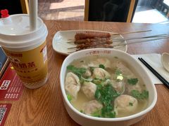 南城香虾仁大馄饨-南城香·饭香串香馄饨香(红军营店)