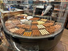 -Laderach 莱德拉(上海环贸iapm店)