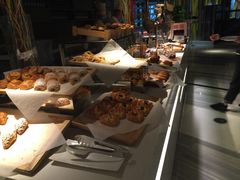 -上海滴水湖皇冠假日酒店