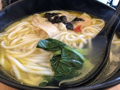 -三千粉牛肉米粉(来客茂店)