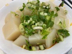 煮凉粉-张老五凉粉店(槐树街店)