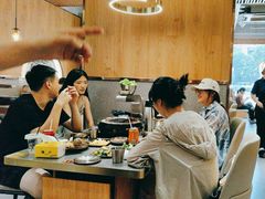 -围炉肉舍•炭烤活鳗•丹东海鲜烤肉(步行街店)