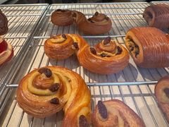-VERIE BAKEHOUSE