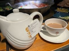 -湊湊火锅·茶憩(南京东路悦荟店)