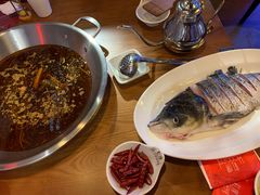 -红牌美蛙鱼头火锅(万辉国际广场店)