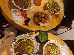 -遇见小面(站西路店)