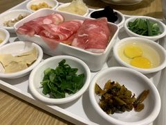 -花馬肆.云南过桥米线(汉神购物广场现场熬汤店)