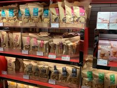 零售区-奇华饼家(香港国际机场T1店)