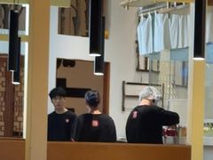 -关东小磨东北菜(上海长风大悦城店)