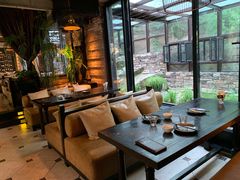 靠窗位-Local泰莲庭(虹鳟鱼店)