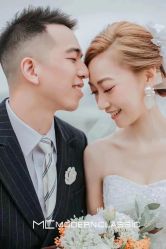 -现代经典婚纱摄影