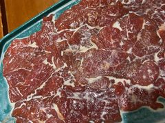 鲜奶捞牛肉-沸炉重庆老火锅(军事博物馆店)