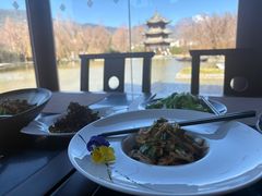 -丽江悦榕庄酒店-明月·雪山庭院餐厅