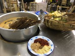 -咏勝锑锅麻辣烫(净居寺路总店)