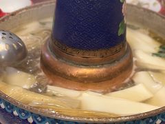 -毛辣果·贵州红酸汤牛肉火锅(西单店)