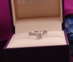 -威德钻石-克拉钻大本营(南京东路店)