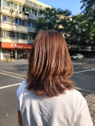 -苑苑发型设计