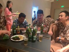 -涨巢·潮玩水疗局