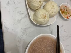 -李与白包子铺(桐梓林店)