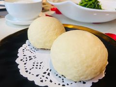 脆皮流沙包-皇朝会.经典传统粤菜(外滩店)