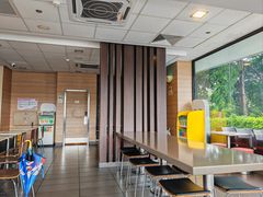 -麦当劳(常山服务区得来速店)