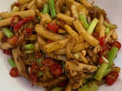 酸萝卜牛肚丝-笨罗卜浏阳菜馆(龙华鹏润达店)